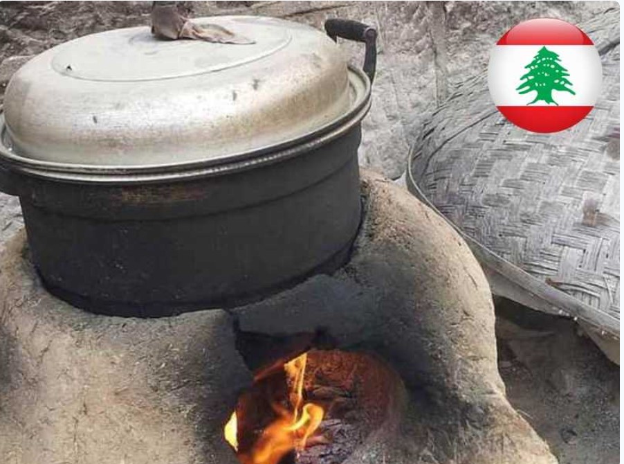 لبنانيون يلجأون للطرق القديمة لطهي الطعام.. توفيراً للنفقات