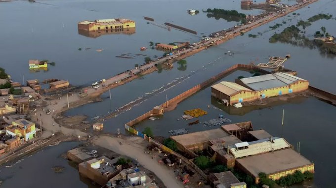 البنك الدولي يقدم ملياري دولار لمساعدة باكستان في أعقاب الفيضانات