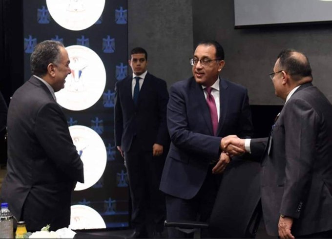 رئيس الوزراء المصري: علاقتنا بالكويت قوية وحريصون على زيادة الاستثمارات الكويتية