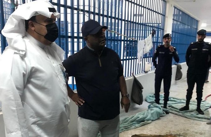 وكيل وزارة الداخلية يتفقد موقع حريق السجن العمومي