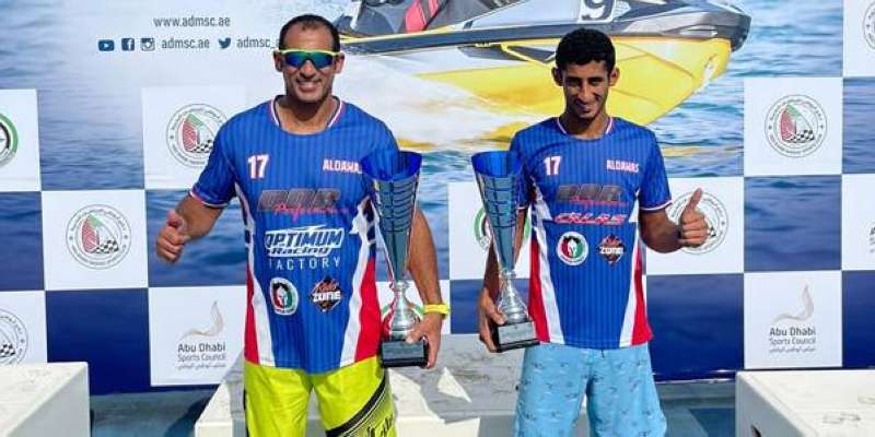 متسابقان كويتيان يحققان كأس المركز الثاني في بطولة ماراثون الإمارات للدراجات المائية