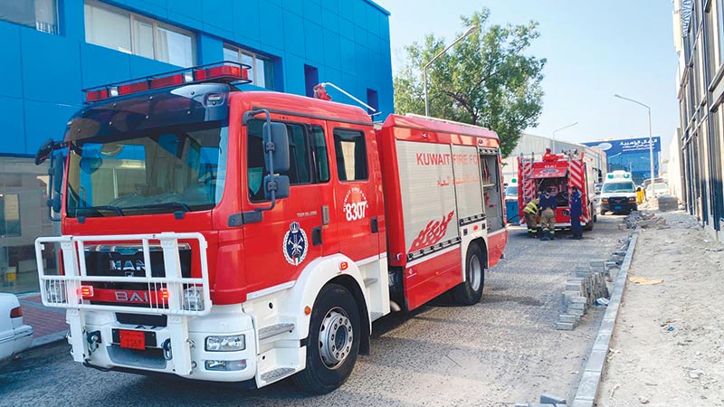 فرق الإطفاء أخمدت حريق مصنع في منطقة الري بلا إصابات