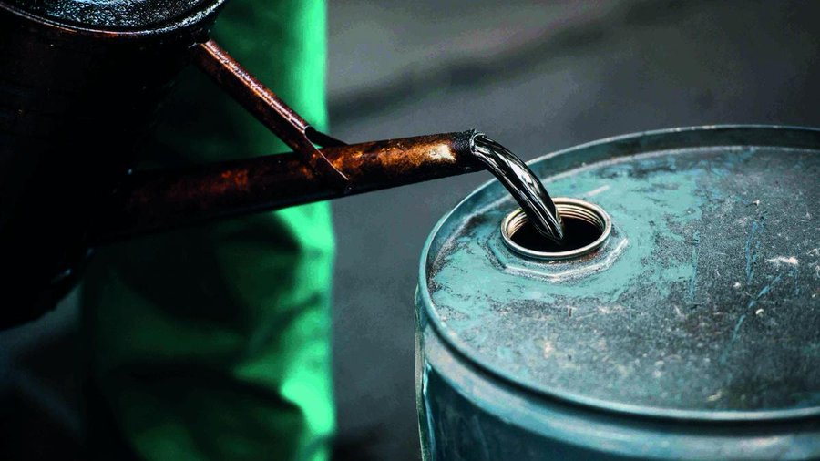 النفط يرتفع في التعاملات الآسيوية المبكرة وسط توقعات بتقليص الإمدادات