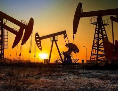 أسعار النفط ترتفع بفعل المخاوف من الوضع في روسيا