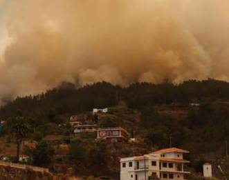 إسبانيا.. حريق غابات في جزيرة «لا بالما» يدمر 4500 هكتار