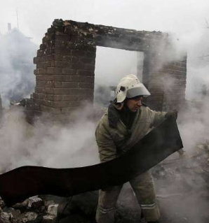 أوكرانيا وروسيا تتبادلان الاتهامات بقصف أهداف مدنية في زابوريجيا