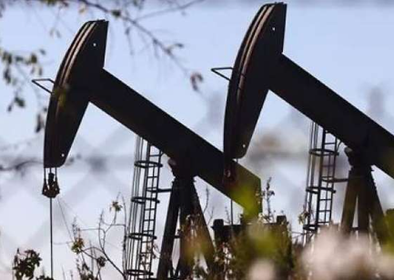 تراجع أسعار النفط بعد استئناف ليبيا الإنتاج