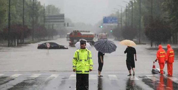 الصين تجلي 31 ألف من منازلهم في بكين خوفاً من الأمطار