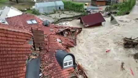 مقتل 14 شخصاً بسبب الفيضانات في شمال شرق الصين