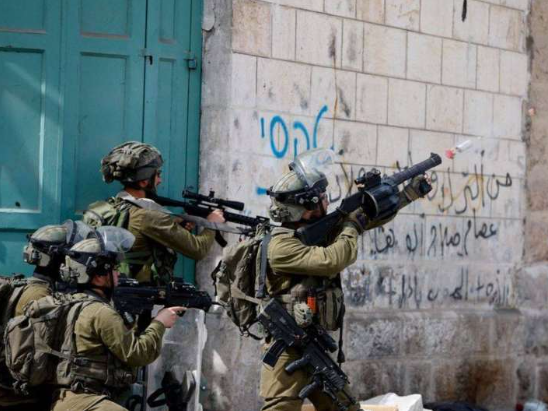قوات الاحتلال تقتل فلسطينيين اثنين في مداهمة لمخيم عقبة جبر في أريحا