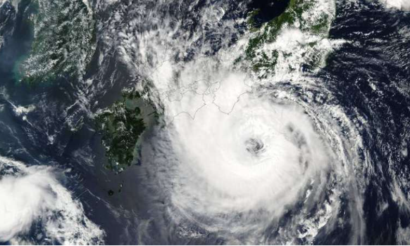 إعصار «كوينو» يقترب من سواحل اليابان