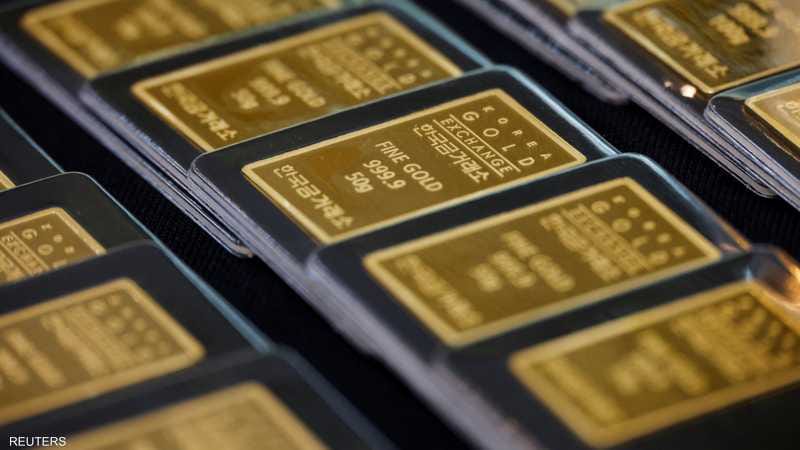 الذهب يستقر مع ارتفاع الدولار وعوائد السندات