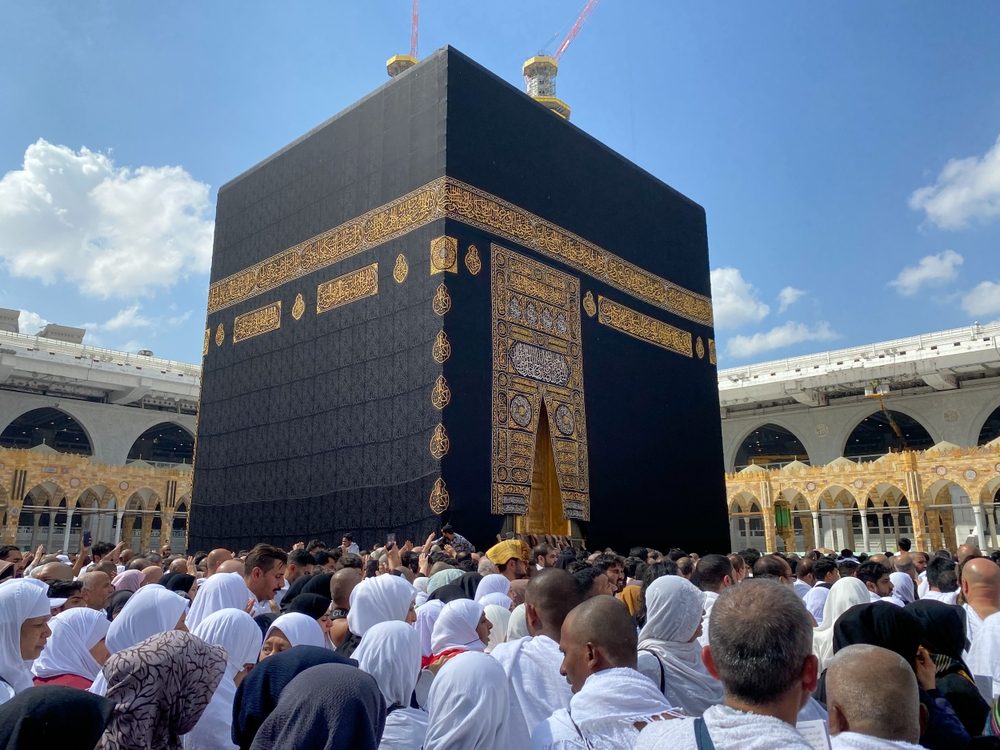 وسط إجراءات استثنائية.. أكثر من مليون مسلم يبدأون مناسك الحج